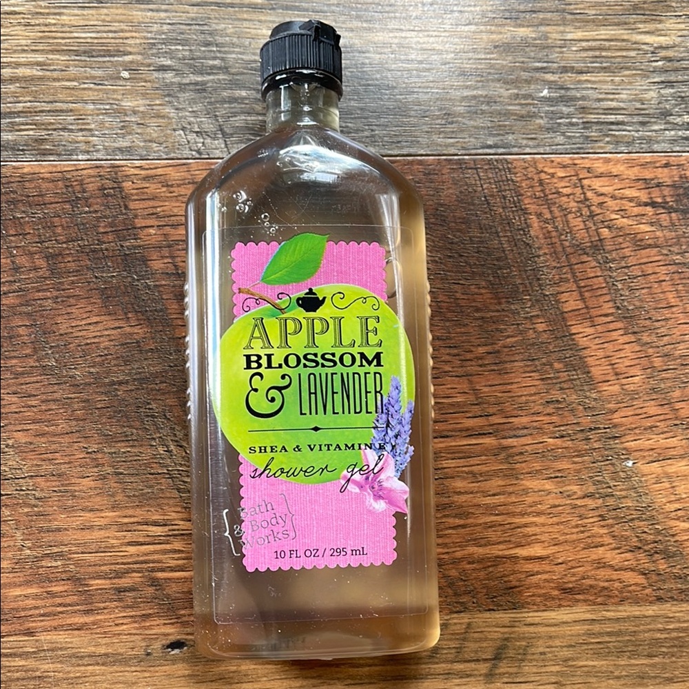 Bath & Body Works Apple Blossom & Lavender Shower Gel - Green & Purple